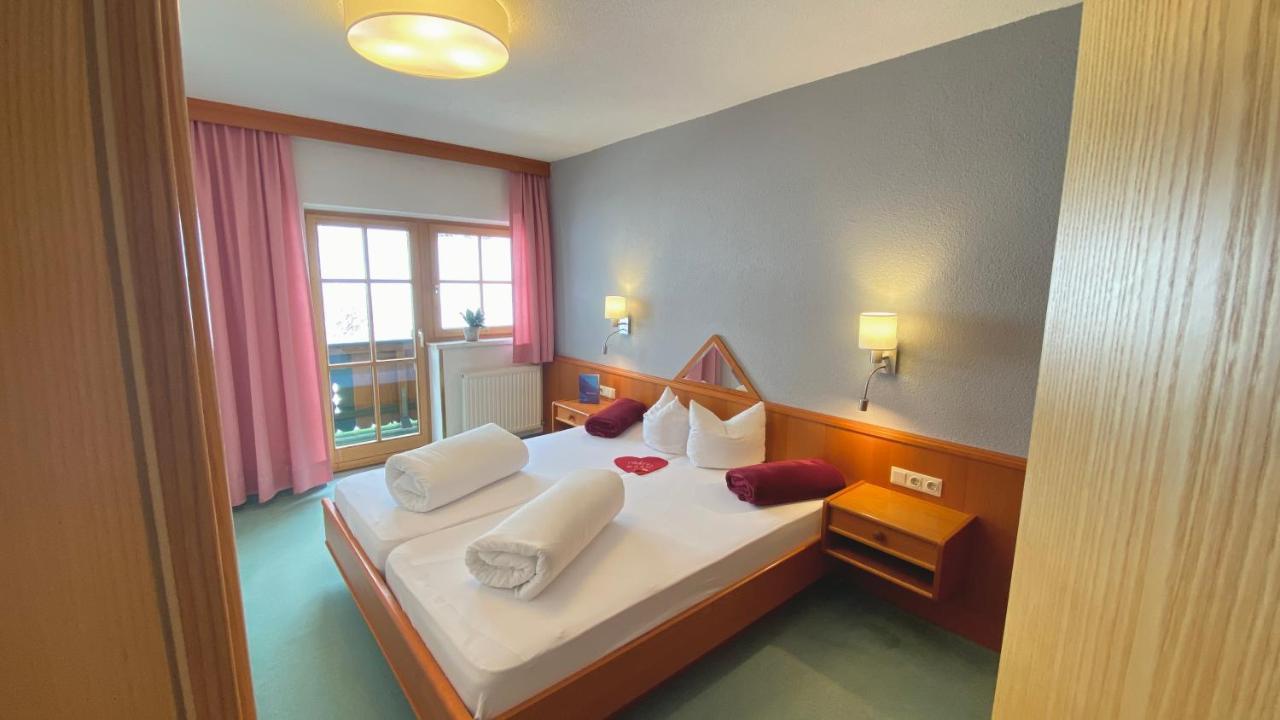 Pension Alpin Mandarfen Exterior photo