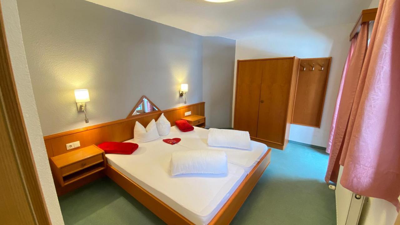 Pension Alpin Mandarfen Exterior photo